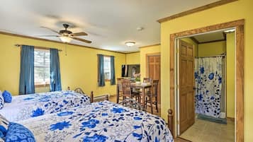 4 bedrooms, WiFi (free), bed sheets