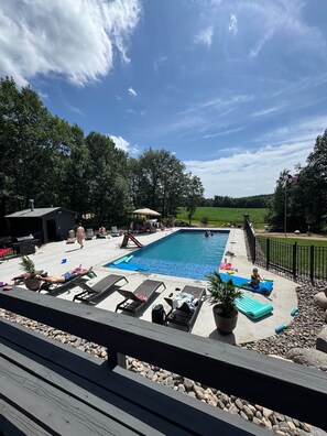 Piscine extérieure, piscine chauffée