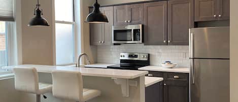 Micro-ondas, fogão, cooktop, lava-louças