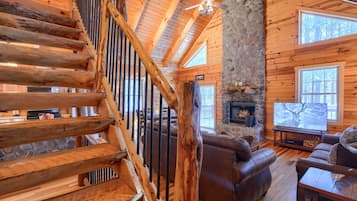 Télévision, cheminée