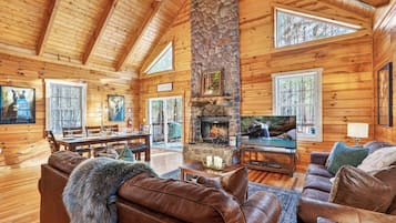 Télévision, cheminée