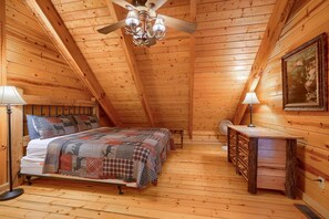 4 عدّة غرف نوم وواي فاي مجانًا وملاءات أسرّة