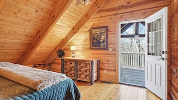 4 bedrooms, free WiFi, bed sheets