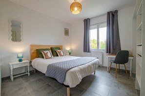 3 bedrooms, iron/ironing board, travel cot, free WiFi - House Au bord des Bois (FRALIGNES)