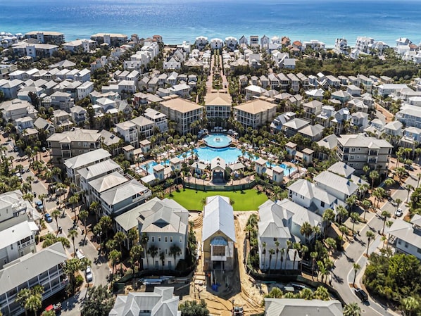 Exterior - Anchor's Away is a Spacious 5-bedroom retreat in Seacrest Beach with Lagoon Pool access and bikes! (Seacrest Beach)