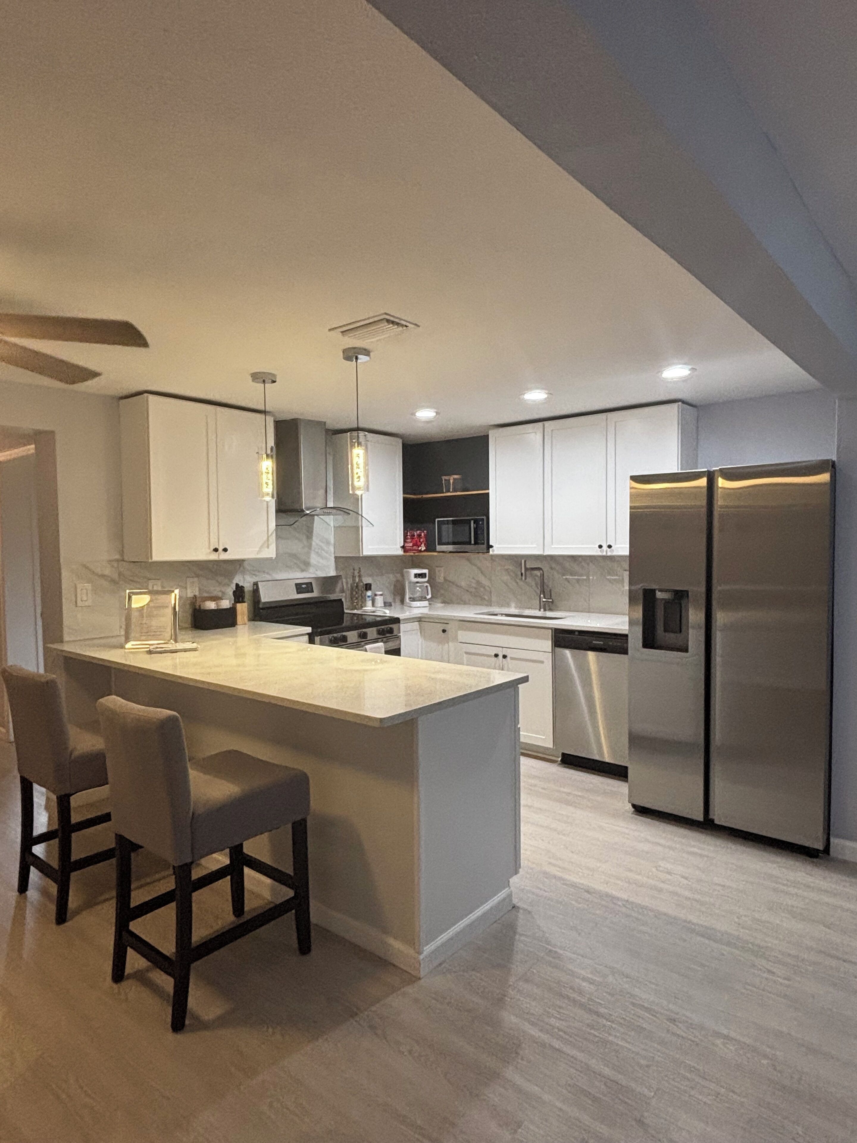 ميكروويف، فرن، موقد طهي مسطح، غسالة أطباق