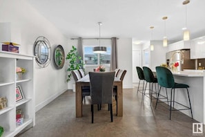 Dining - Fully Furnished 3-Bedroom Duplex – Near K–9 Schools & Amenities! (Edmonton)