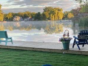 Property grounds - Lakefront "Wine Down" Cottage (Spring Lake)