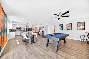 Spielezimmer
