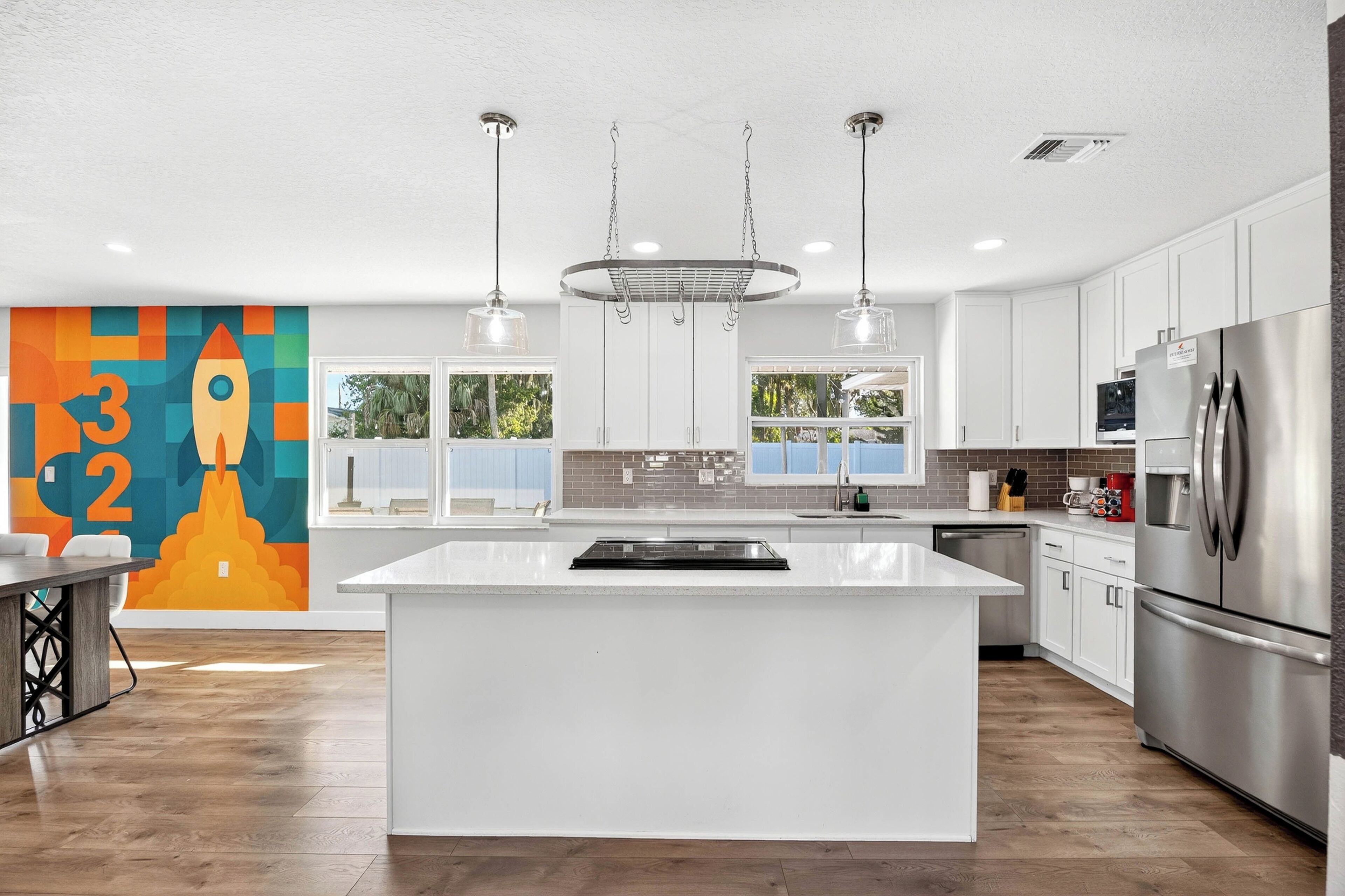 Mikrobølgeovn, ovn, kogeplade, opvaskemaskine