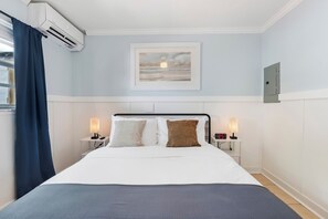 1 slaapkamer, een strijkplank/strijkijzer, gratis wifi, beddengoed