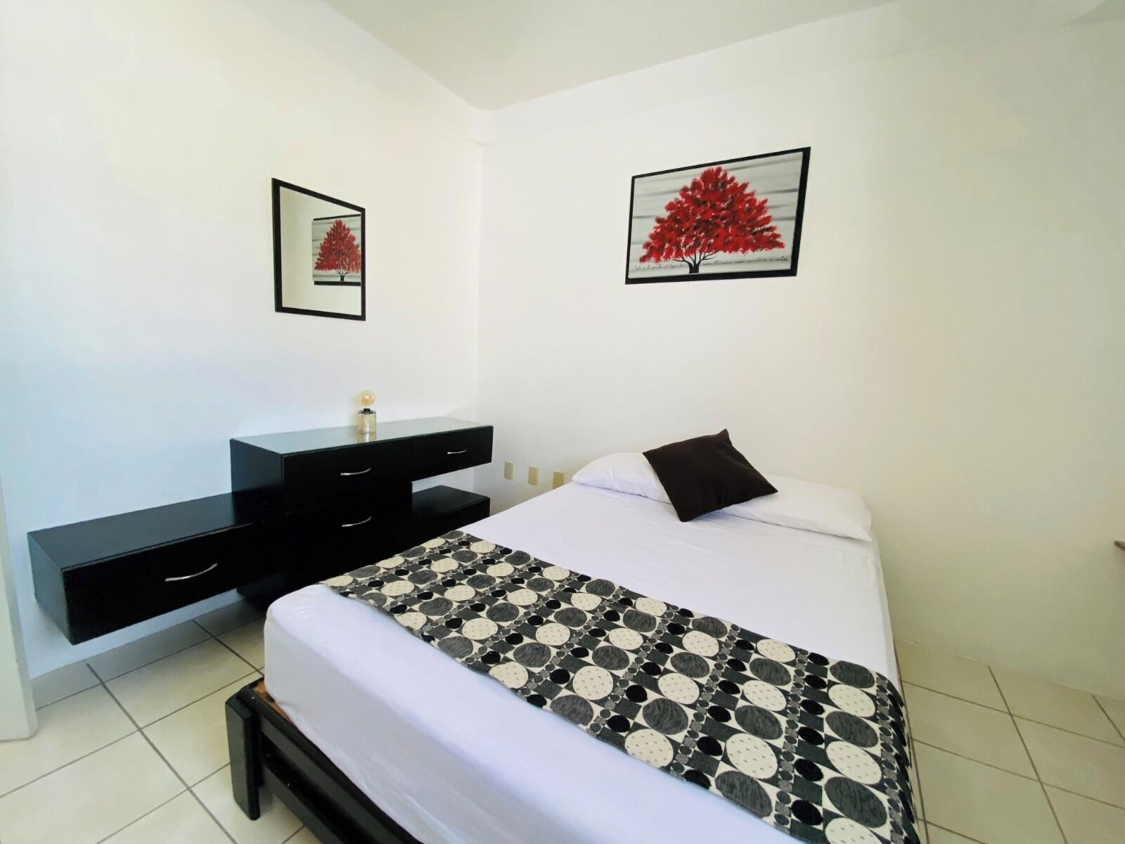 Casa familiar, 4 habitaciones, Se admiten mascotas | Internet por cable gratuito y ropa de cama