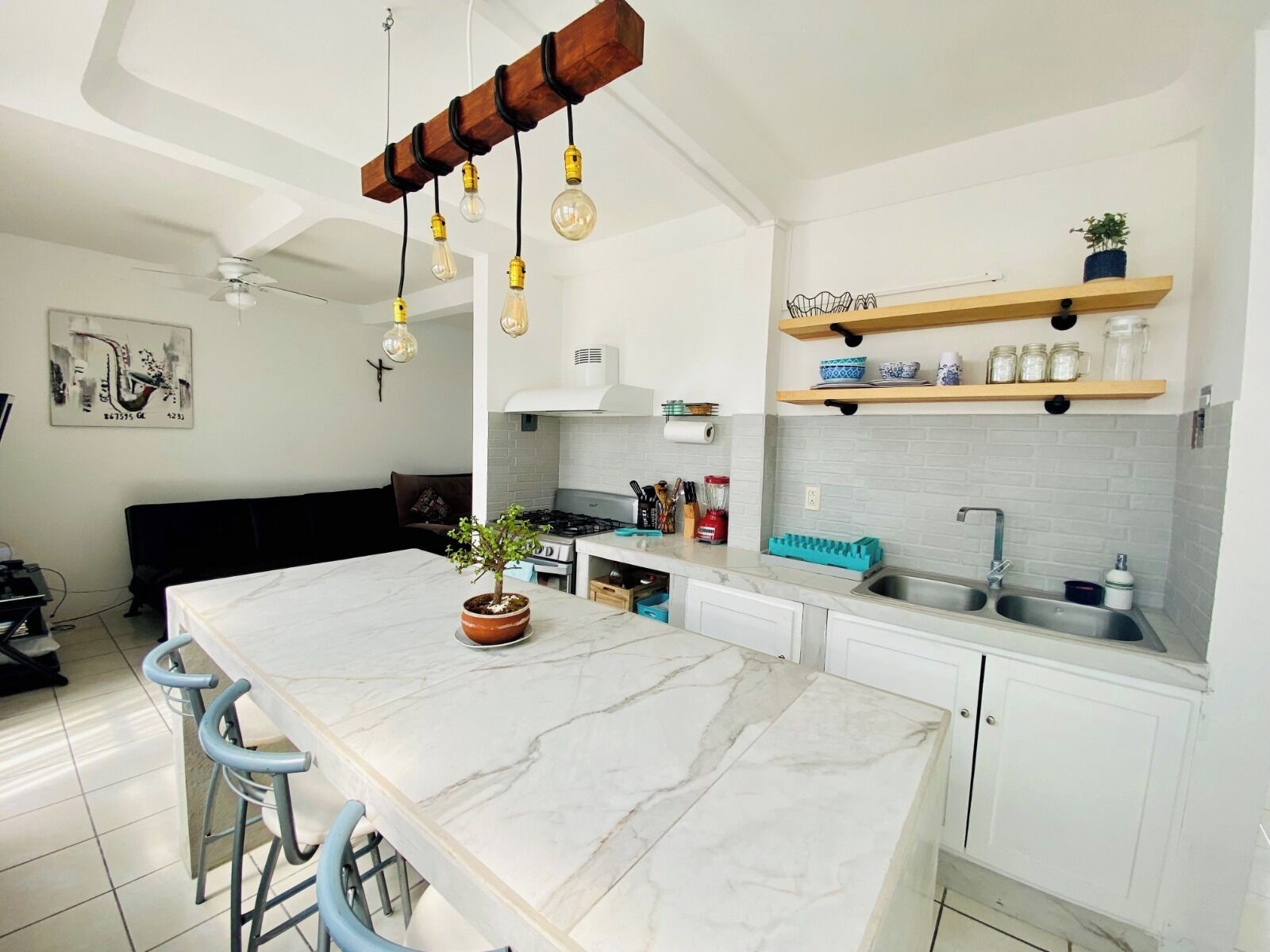 Casa família, 4 quartos, aceita animais de estimação | Cozinha privada | Refrigerador em uma área comum, micro-ondas em uma área comum