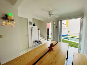 Casa familiare, 4 camere da letto, animali ammessi | Cucina privata | Frigorifero nell'area comune, forno a microonde nell'area comune