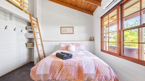 3 bedrooms, desk, iron/ironing board, free WiFi - Country Escape - 3BR Home with Panoramic Views (Mansfield)