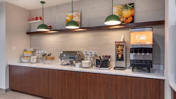 Komplett frokost er inkludert hver dag