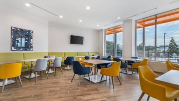 Komplett frokost er inkludert hver dag