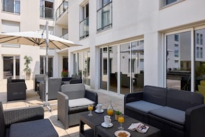 Exterior - Quality Aparthotel Chalon-sur-Saône Gare (Chalon-sur-Saone)
