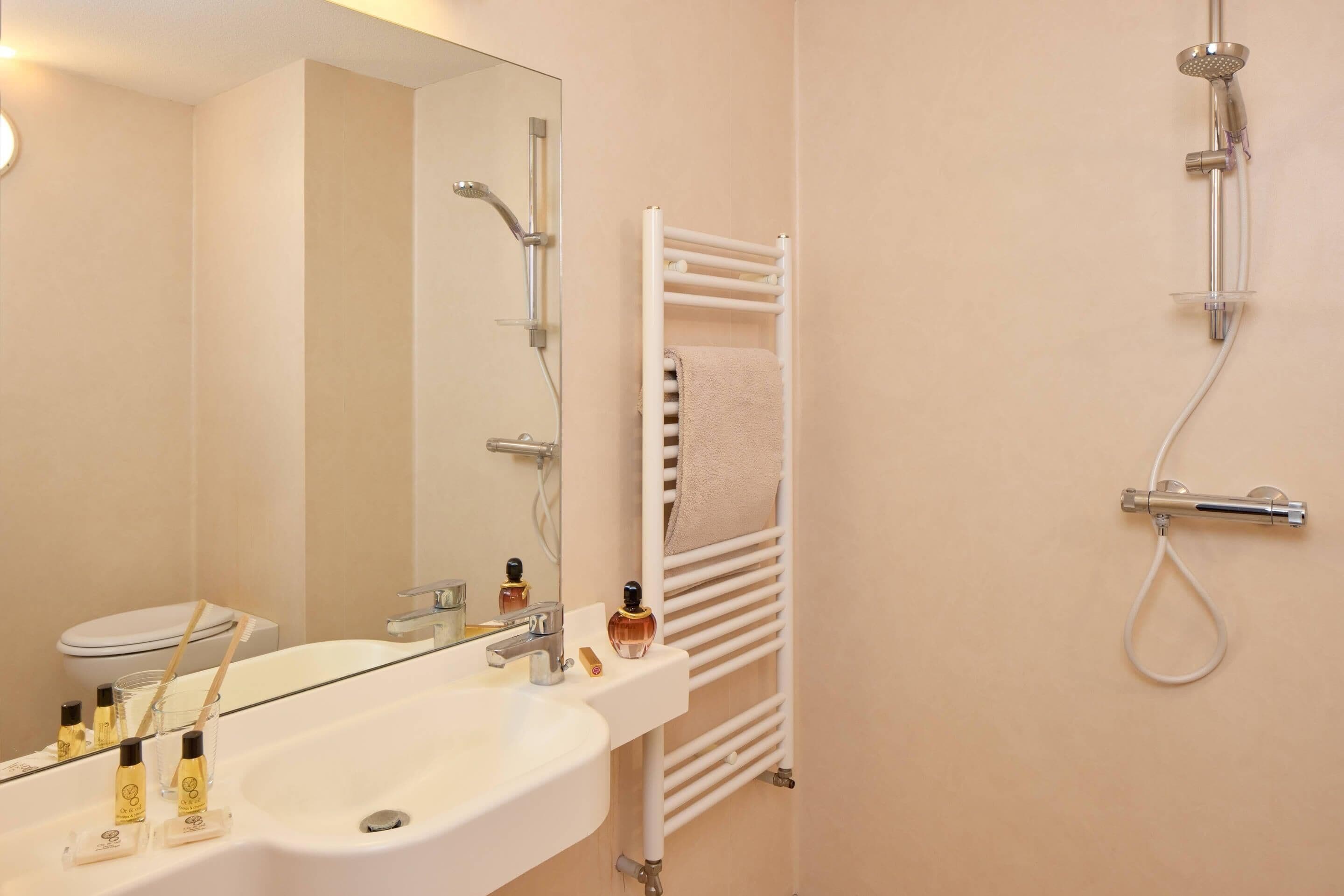 Apartamento, 1 cama doble, no fumadores (Upgrade) | Cunas gratuitas, wifi gratis, ropa de cama