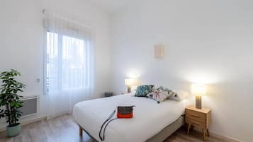 Suite, 2 Queen Beds, Non Smoking | WiFi (free)