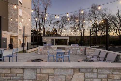 Everhome Suites Bowling Green