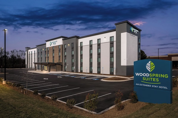 Woodspring Suites Charlotte Northlake - Charlotte, NC
