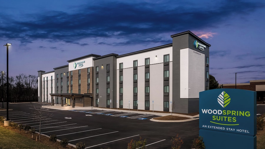 WoodSpring Suites Charlotte Northlake