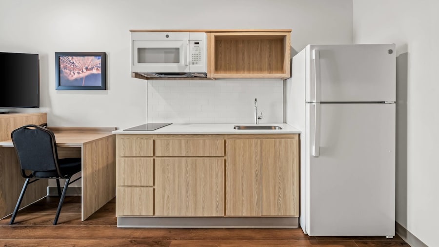 WoodSpring Suites Charlotte Northlake