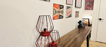 80's Hollywood Hideway/2BR pet-friendly