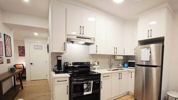 Microondas, horno y parrilla de estufa