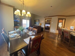 Dining - Westgate Smoky Mountain Resort & Water Park-Cozy cabin in enchanting Gatlinburg! (Gatlinburg)