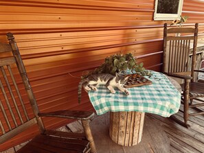 Outdoor dining - The Barn at Fly Away Farm (Ocala)