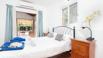 3 bedrooms, iron/ironing board, free WiFi, bed sheets