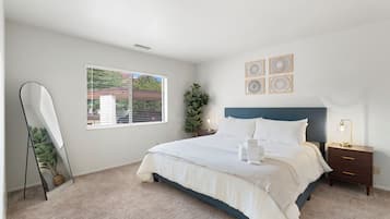 1 slaapkamer, een strijkplank/strijkijzer, gratis wifi, beddengoed