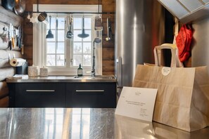 Coffee/tea maker, fridge, microwave, oven - Fageråsen 636 by Vacation Trysil (Trysil)