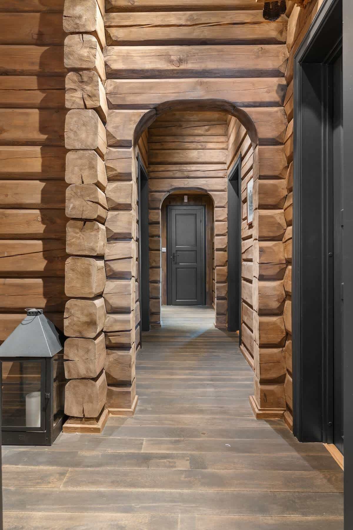 المنشأة من الداخل