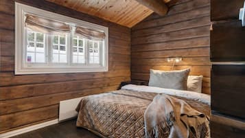 3 quartos, ferros/tábuas de passar roupa, Wi-Fi, roupa de cama