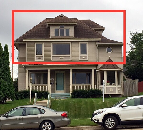 Exterior - Walk to Mayo Clinic & St. Mary’s Furlow duplex Apartment 518B (Rochester)