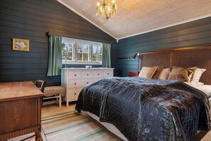 4 Schlafzimmer, Bügeleisen/Bügelbrett, WLAN, Bettwäsche