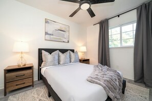 3 bedrooms, iron/ironing board, WiFi, bed sheets