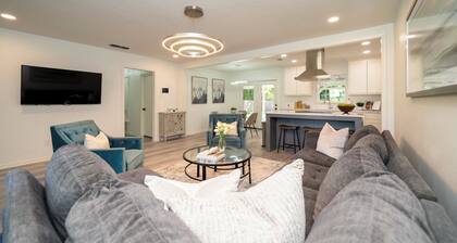 Stylish 5-Star Longview Stay: 3BR, Game Room & Smart TVs for 6–8 Guests