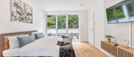 4 habitaciones, tabla de planchar con plancha, cuna de viaje y wifi