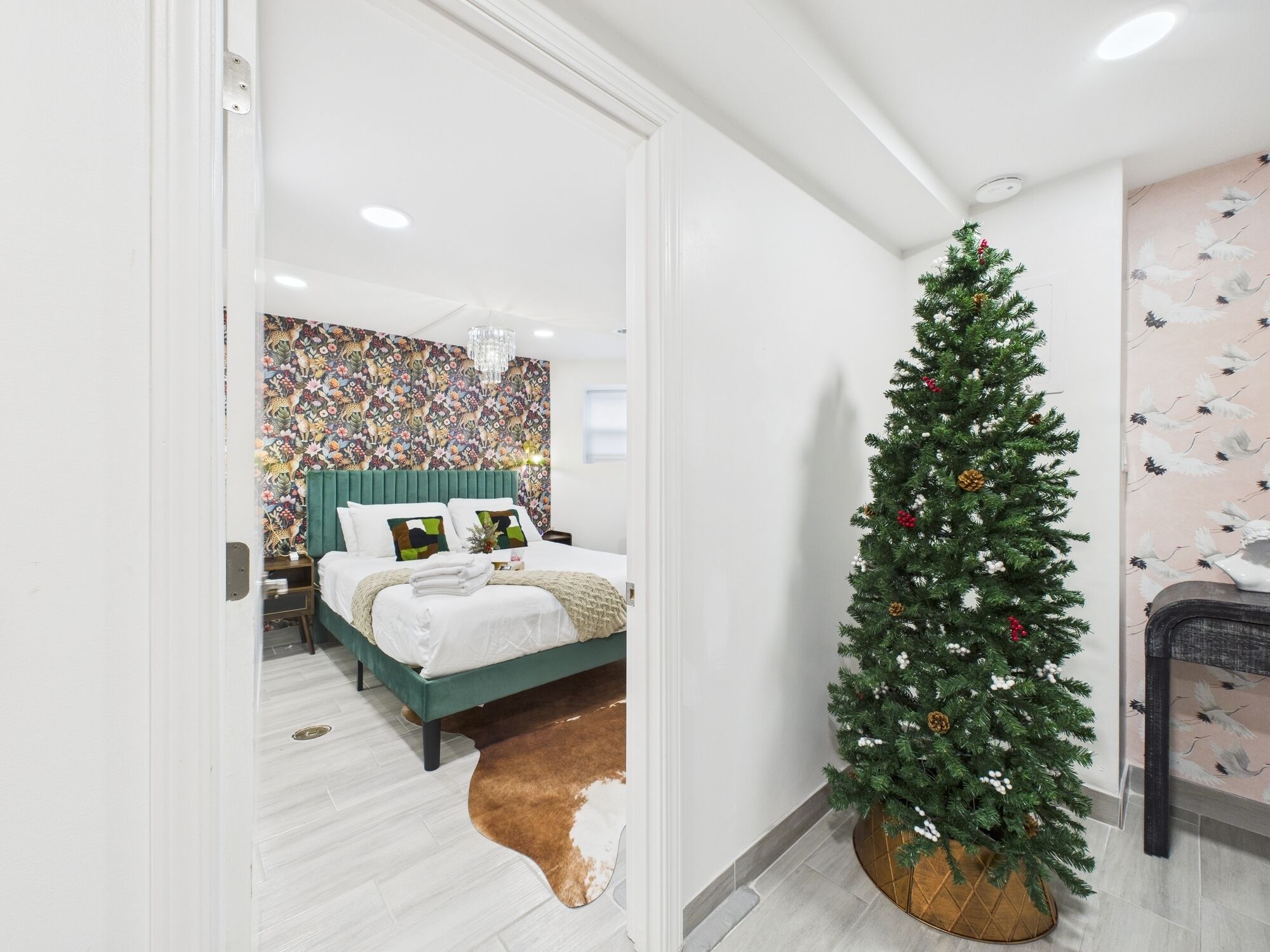 2 bedrooms, iron/ironing board, travel crib, free WiFi