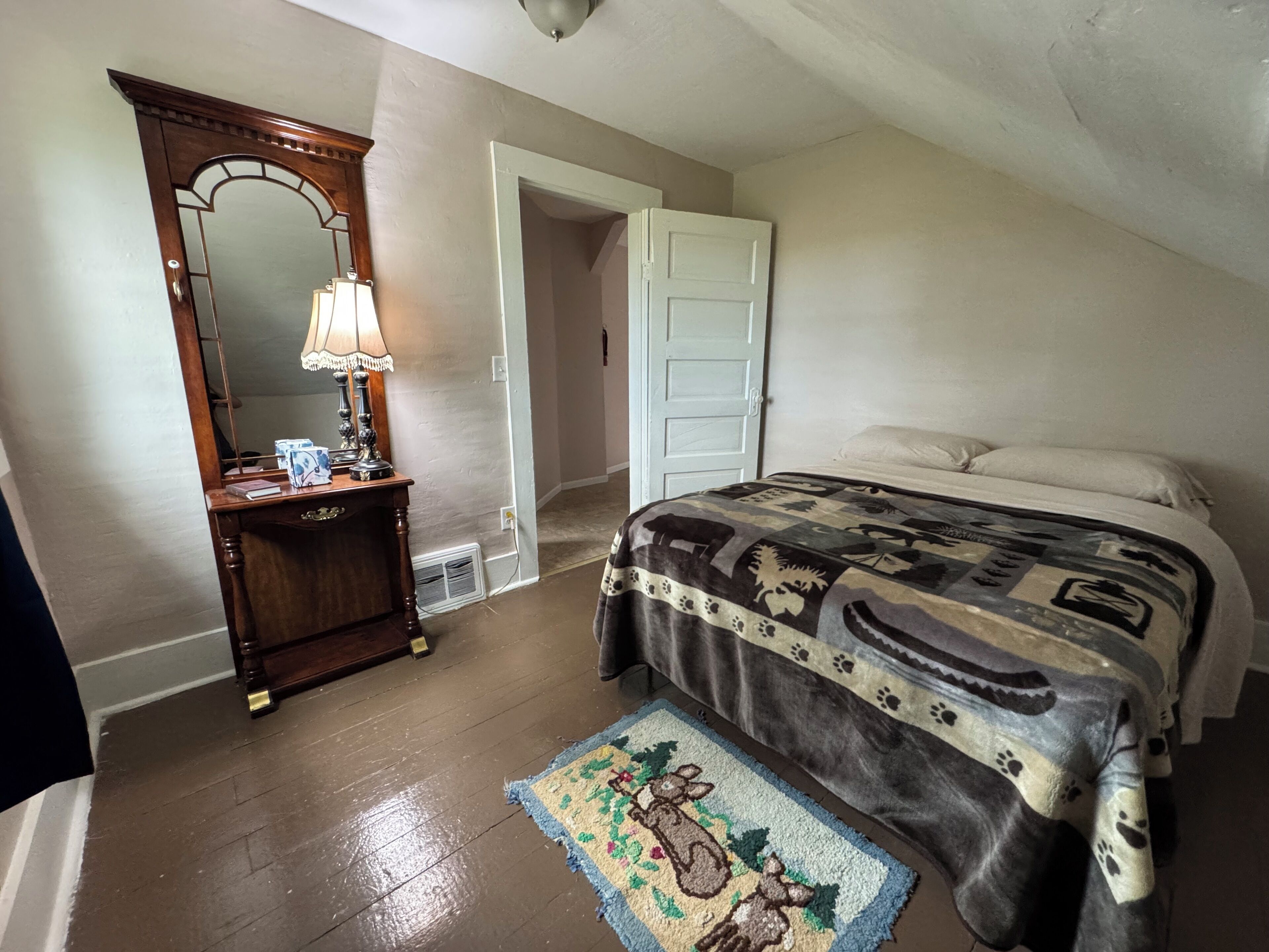 6 bedrooms, free WiFi, bed sheets
