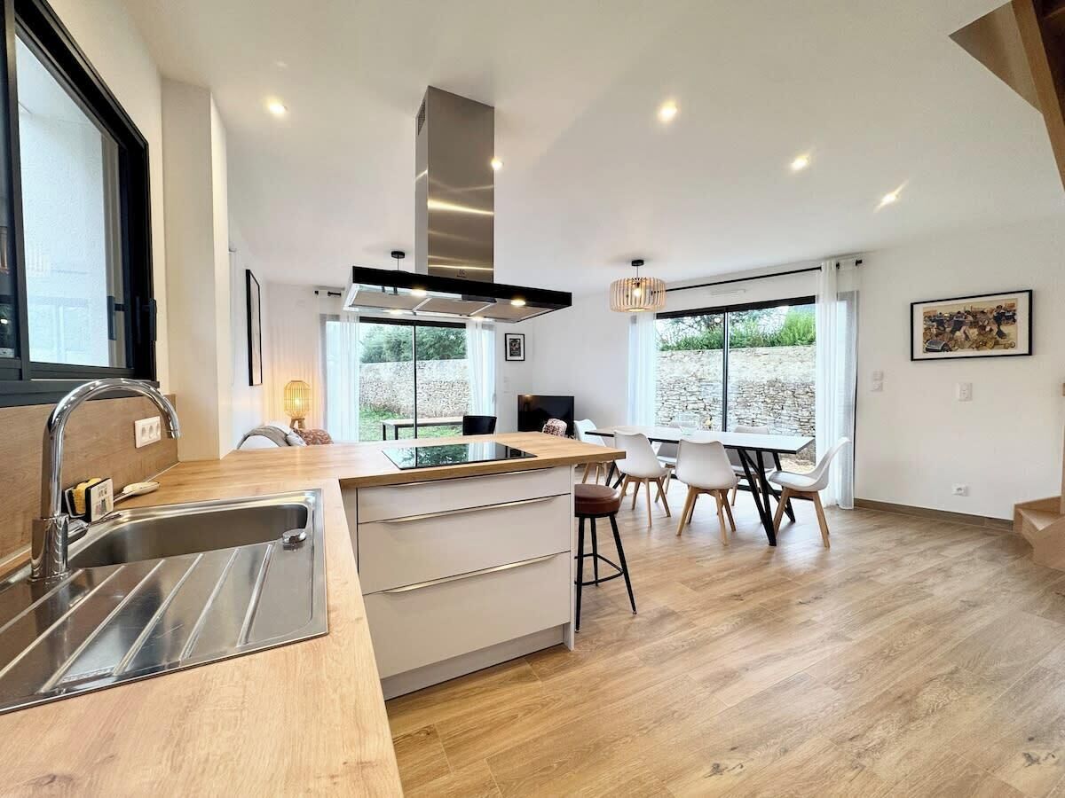 冰箱、微波炉、烤箱、炉灶