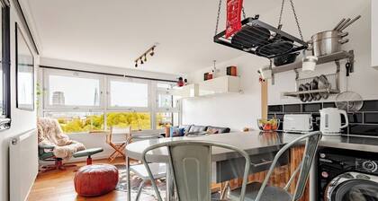 The Finch Loft | Skyline Views & Home Cinema