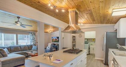 3-bedroom house in Sedona, Red Rock views, AC, Firepit, Deck, Close to Trails