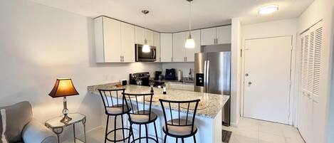 Køleskab, mikrobølgeovn, ovn, opvaskemaskine