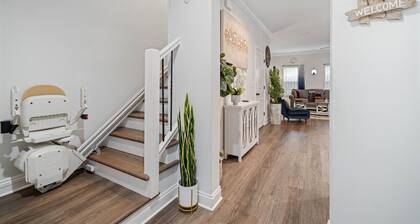Coastal 2 Story Townhouse w/ Pool & Patio,