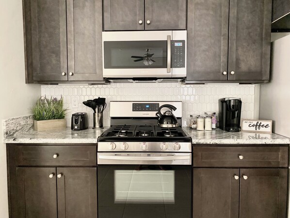 Fridge, microwave, oven, stovetop